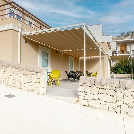 Mille Garden Aparthotel Noto